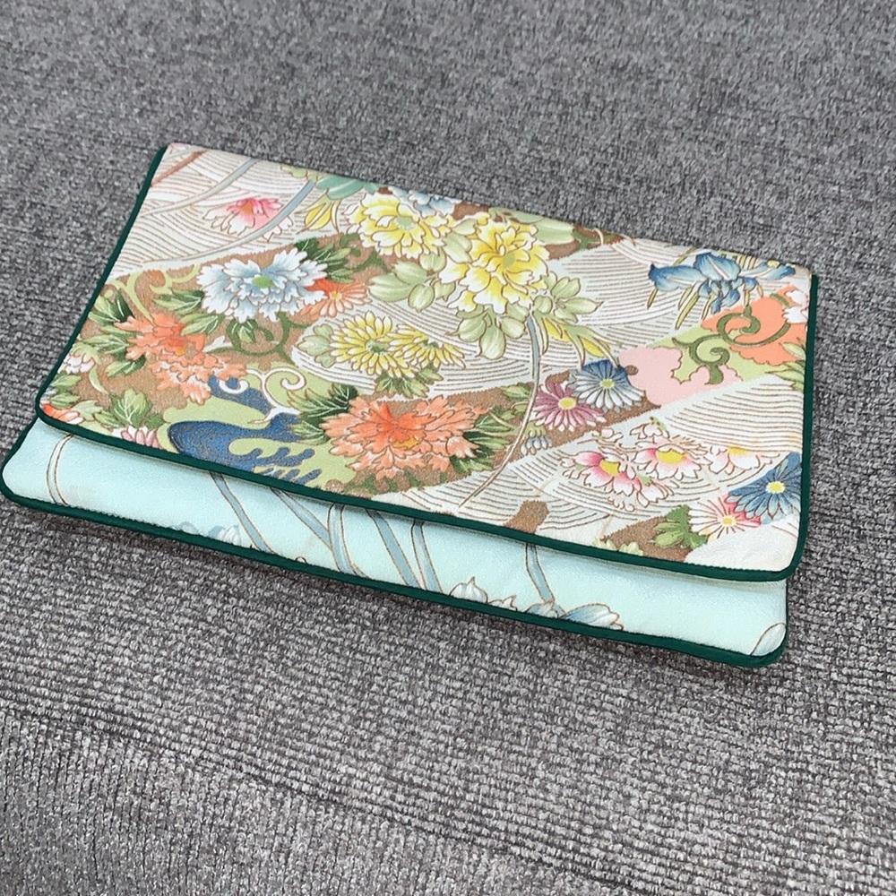 Vintage Sheila Davlin raw silk envelope bag